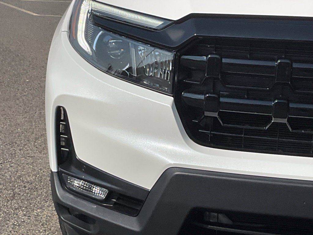 Used 2025 Honda Ridgeline Black Edition image 2