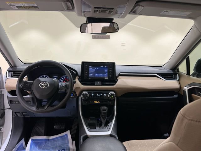Used 2020 Toyota RAV4 XLE w/ Convenience Package FWD image 19