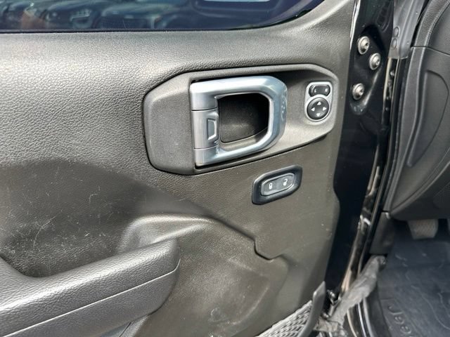Used 2024 Jeep Wrangler Unlimited AWD/4WD image 17