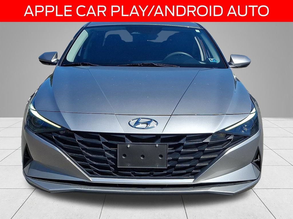 Used 2022 Hyundai Elantra SEL FWD image 2