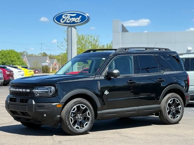 Certified 2025 Ford Bronco Sport Outer Banks w/ Outer Banks Tech Package+ AWD/4WD image 44