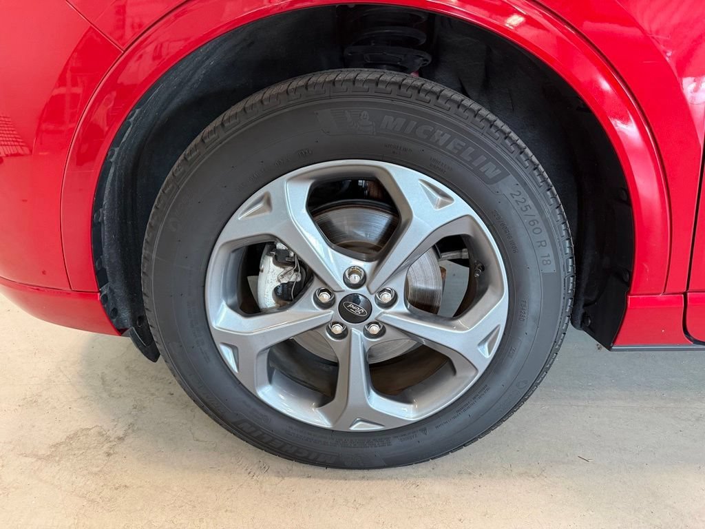 Certified 2024 Ford Escape ST-Line w/ Tech Pack #1 AWD/4WD image 9