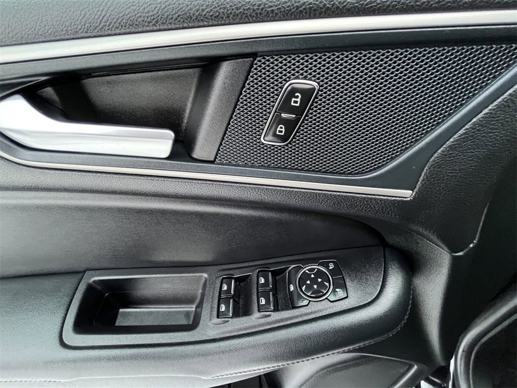 Certified 2024 Ford Edge SEL w/ Convenience Package image 17