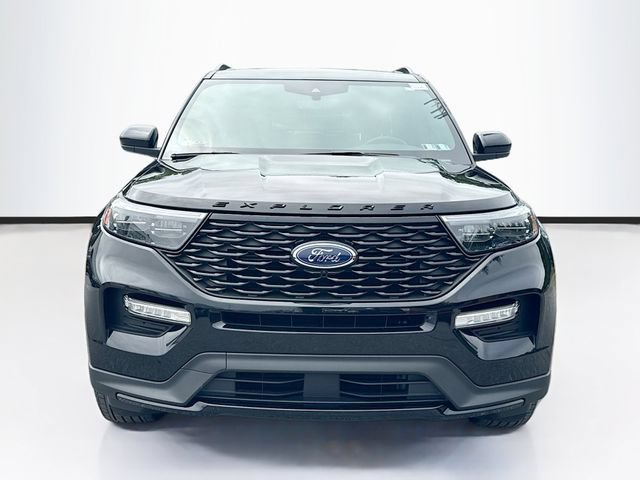 Certified 2023 Ford Explorer ST-Line w/ Class IV Trailer Tow Package AWD/4WD image 2