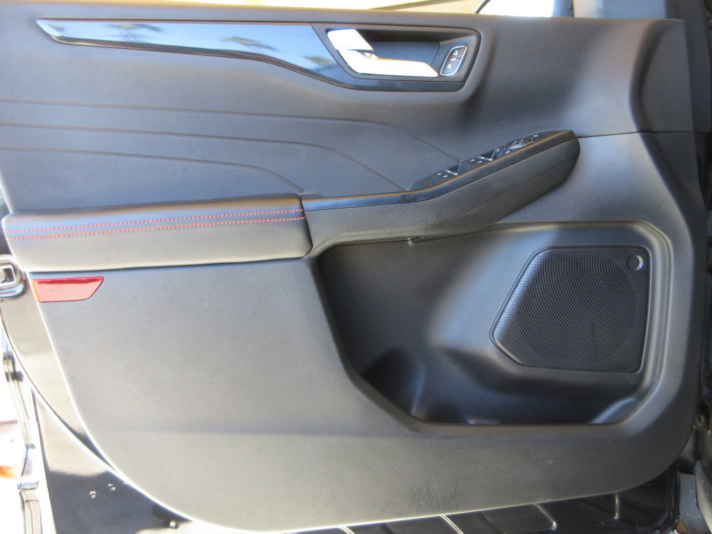 Certified 2023 Ford Escape ST-Line AWD/4WD image 10