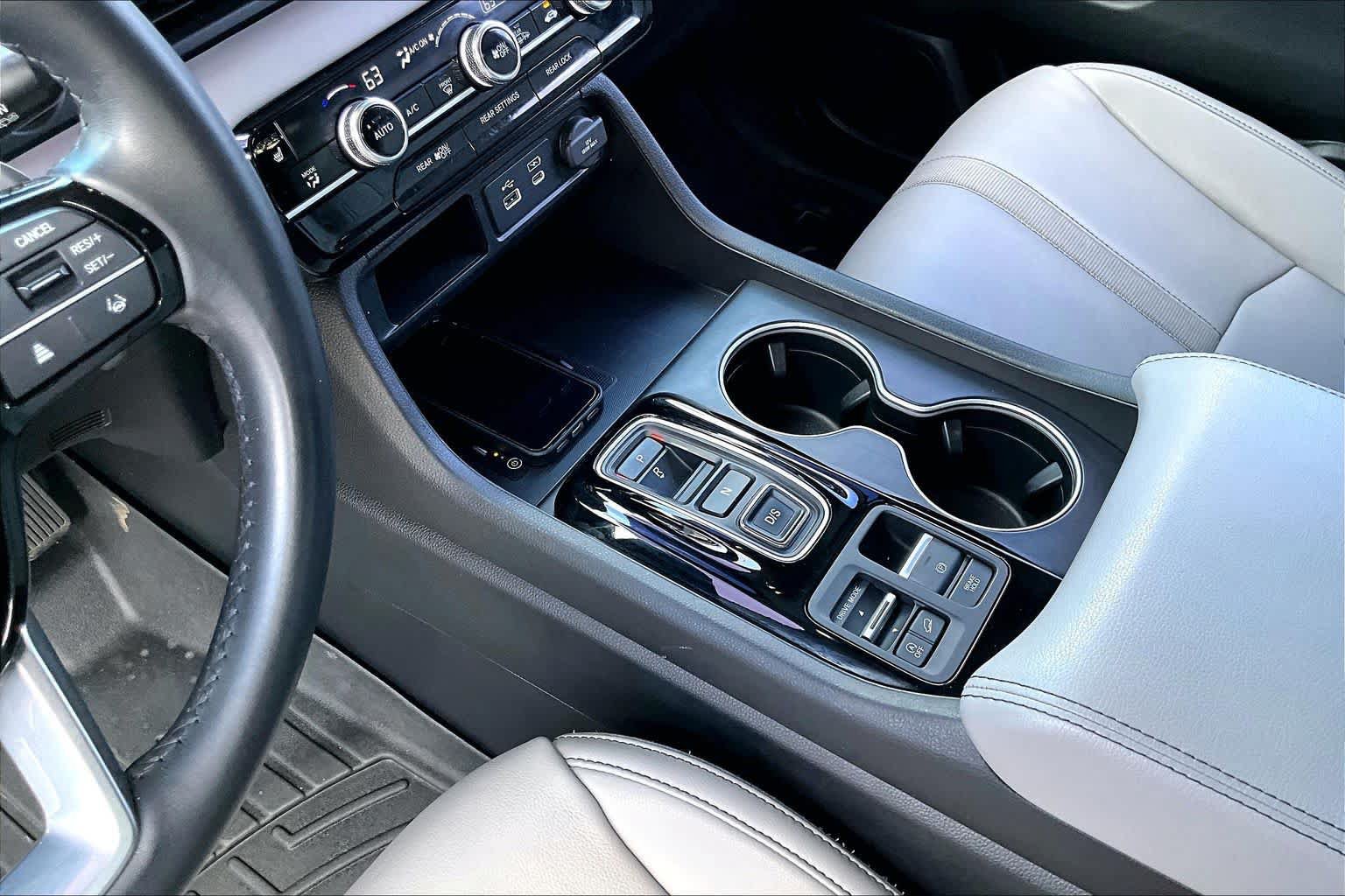 Used 2023 Honda Pilot Touring image 17