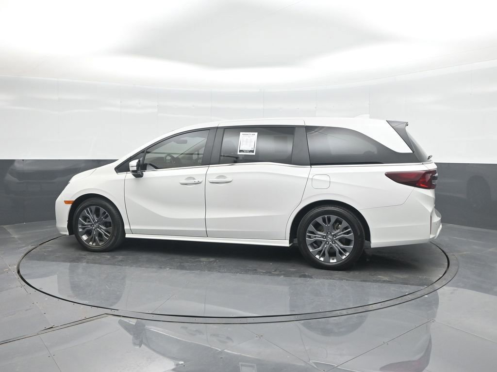 Used 2025 Honda Odyssey Touring image 5