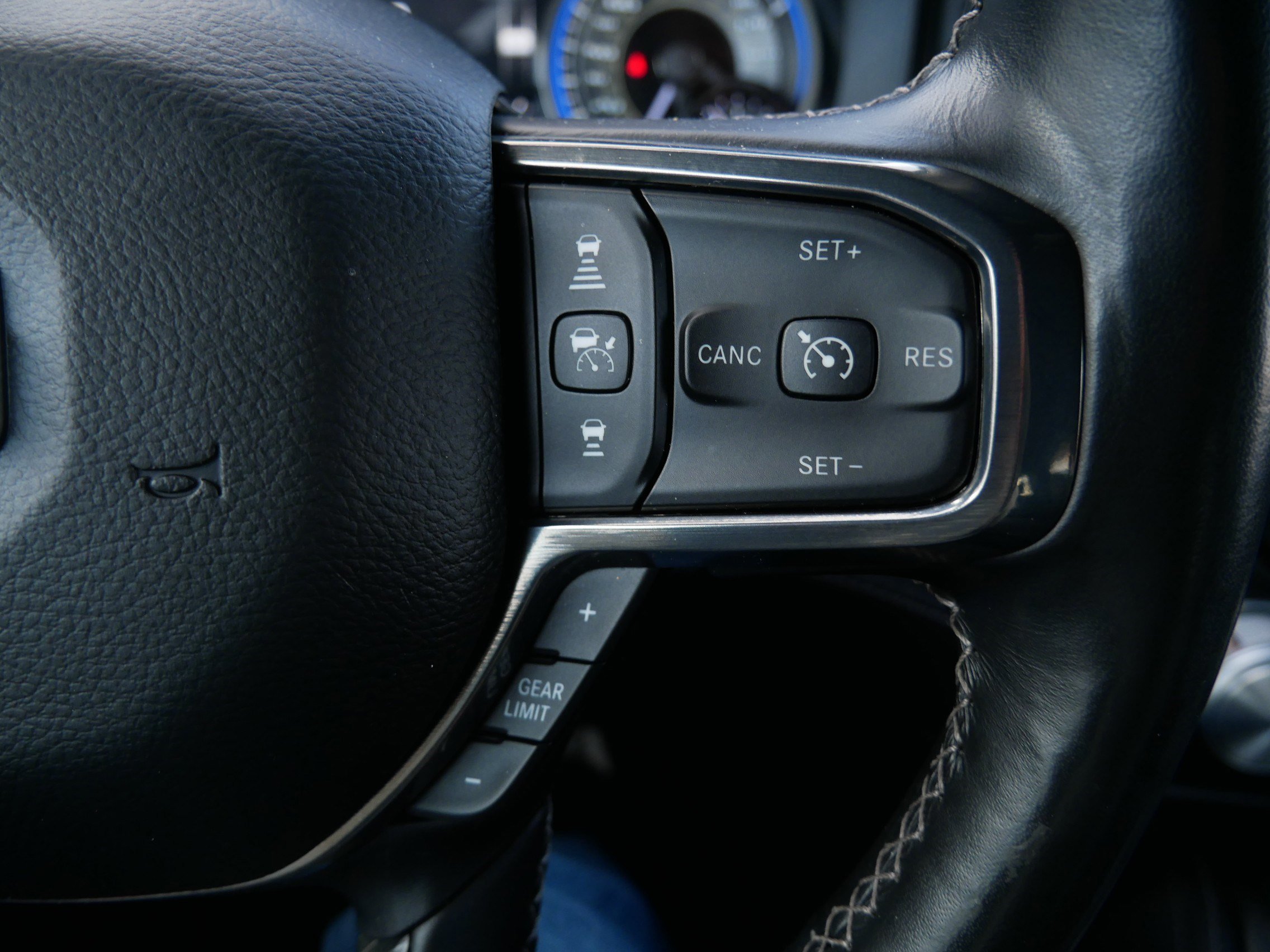 Used 2020 RAM 1500 Limited image 28