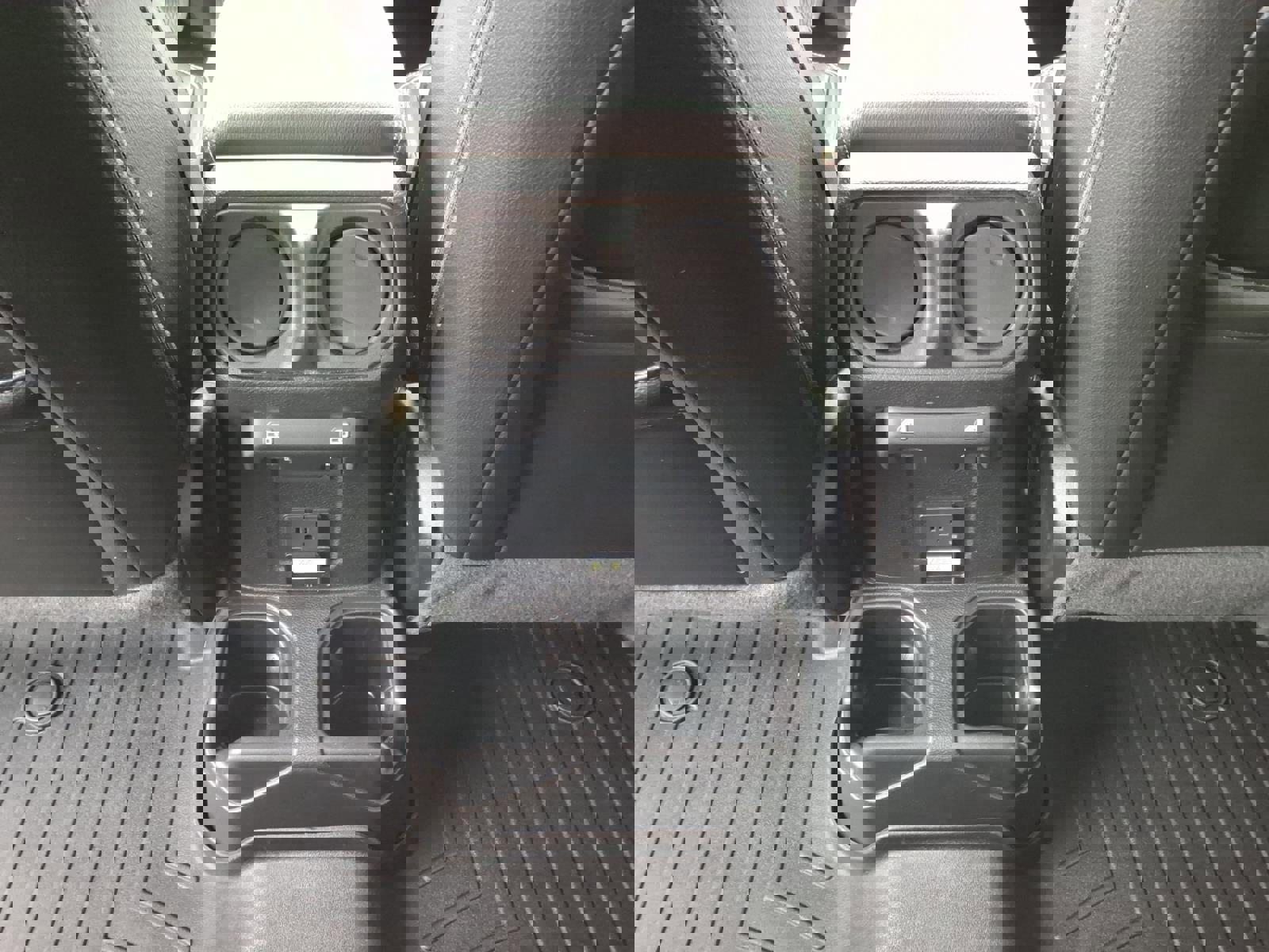 Used 2021 Jeep Gladiator Overland w/ Popular Equipment Package image 14