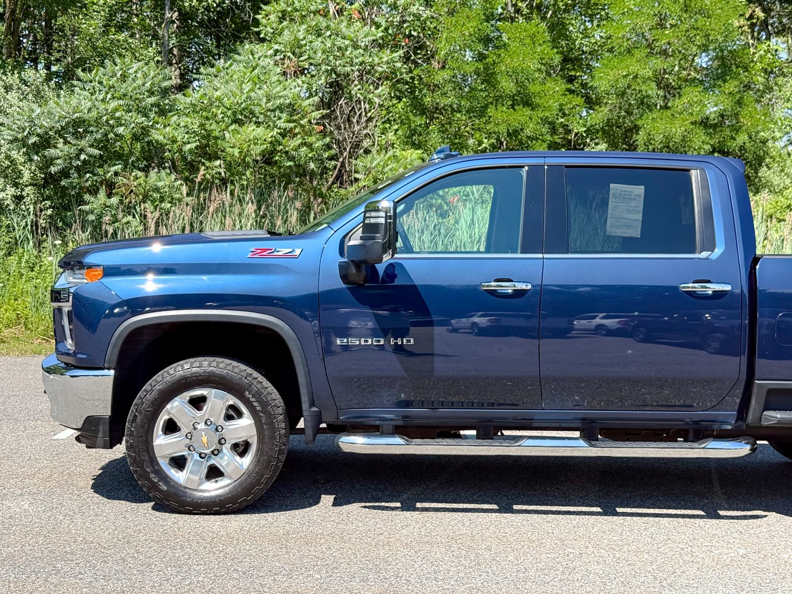 Used 2022 Chevrolet Silverado 2500 LTZ w/ LTZ Premium Package AWD/4WD image 11