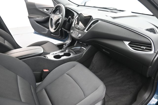 Used 2025 Chevrolet Malibu LT FWD image 31