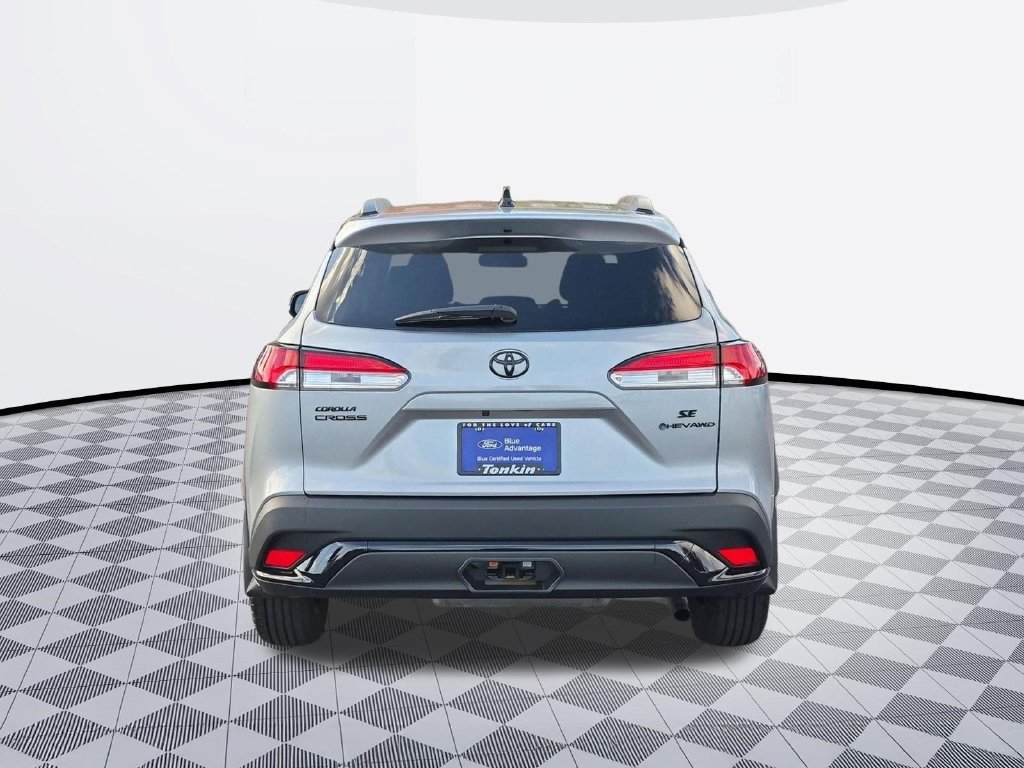 Used 2025 Toyota Corolla Cross AWD Hybrid image 5