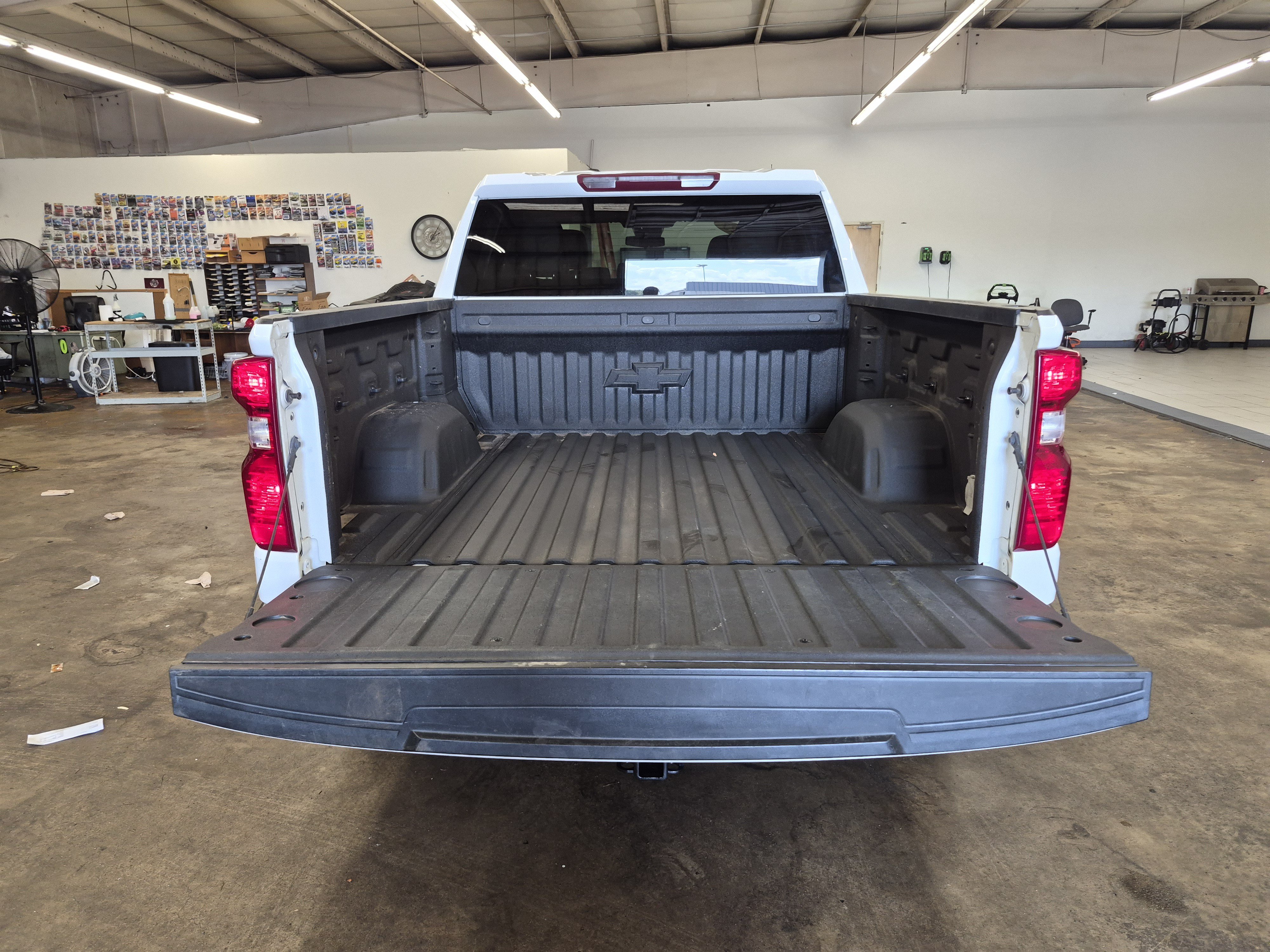 Used 2023 Chevrolet Silverado 1500 LT w/ Protection Package AWD/4WD image 7