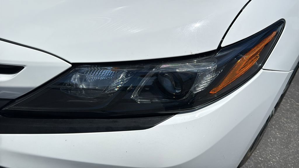 Used 2023 Toyota Camry SE FWD image 6