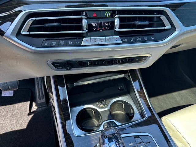 Used 2021 BMW X7 M50i AWD/4WD image 25