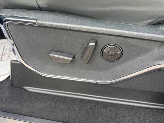 Certified 2025 Ford F350 Platinum w/ FX4 Off-Road Package image 24