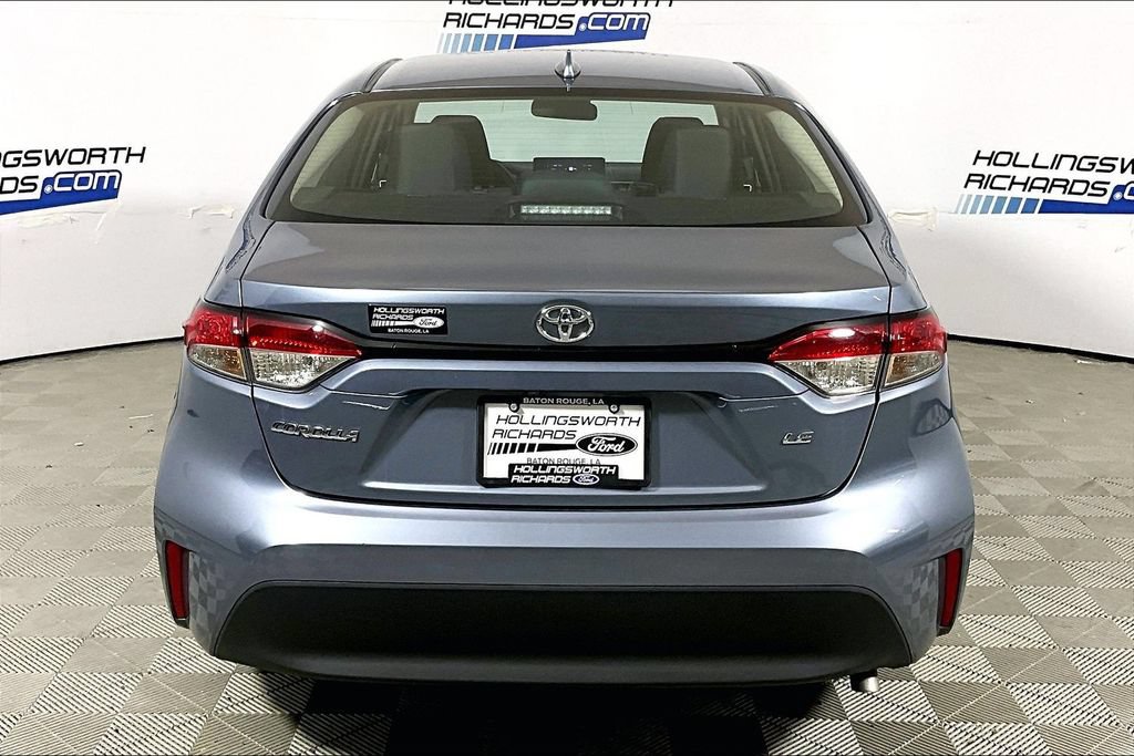 Used 2026 Toyota Corolla LE FWD image 4