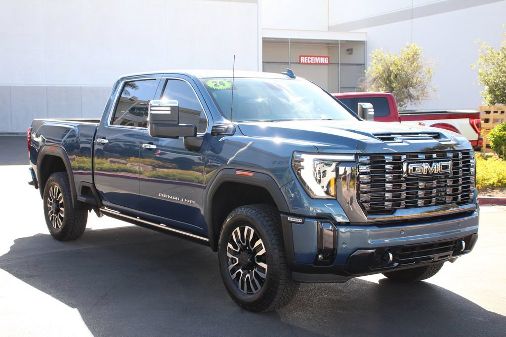 Used 2024 GMC Sierra 2500 Denali Ultimate w/ Max Trailering Package AWD/4WD image 11