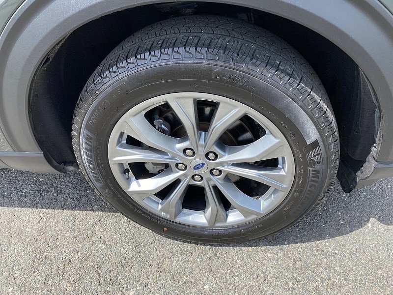 Certified 2023 Ford Explorer Limited w/ Limited Technology Package AWD/4WD image 15