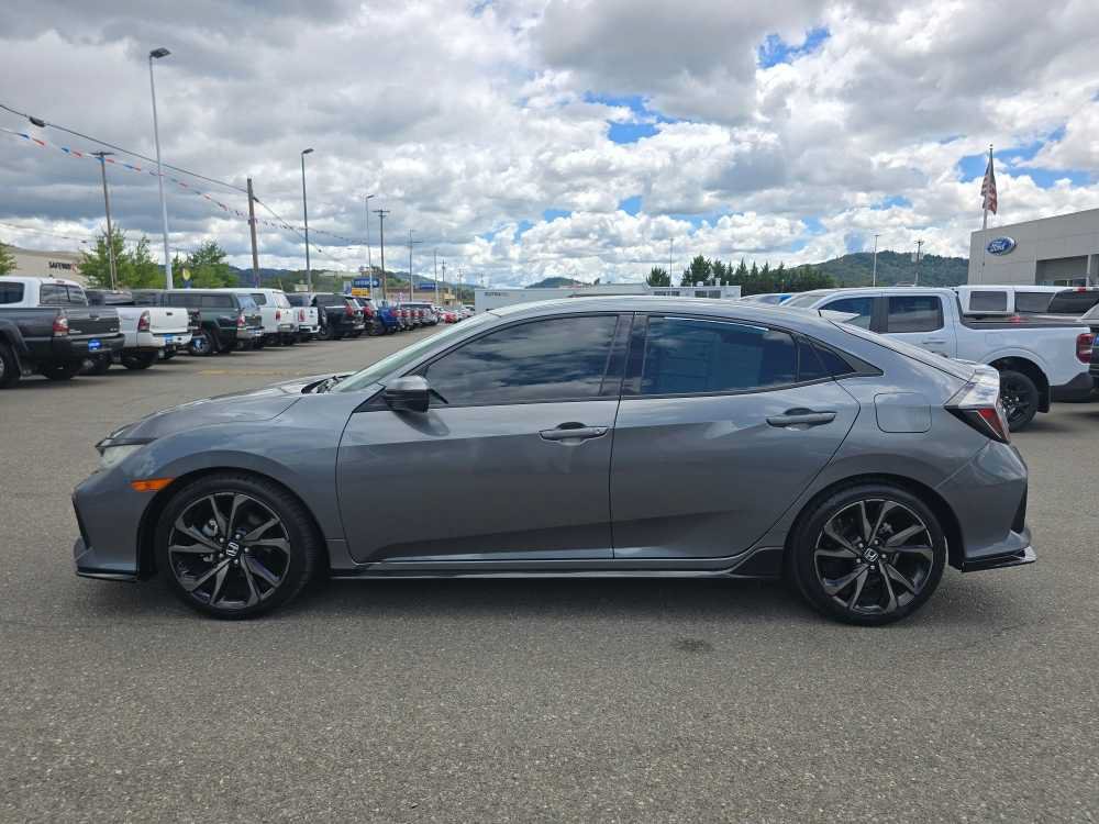 Used 2018 Honda Civic Sport image 2