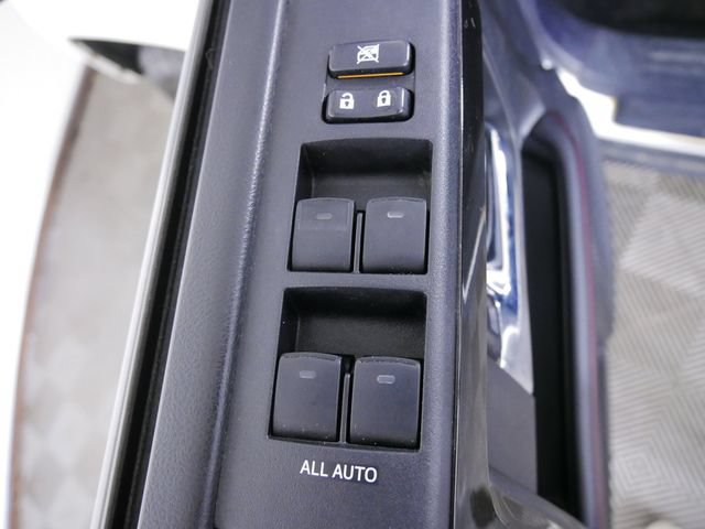 Used 2018 Toyota 4Runner TRD Off-Road Premium AWD/4WD image 24