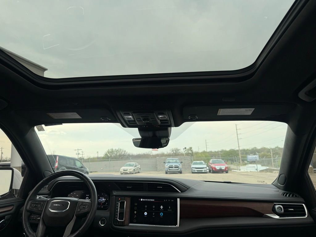 Used 2024 GMC Yukon Denali Ultimate image 10