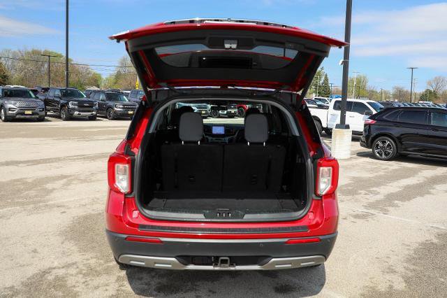 Certified 2023 Ford Explorer XLT w/ Equipment Group 202A image 15