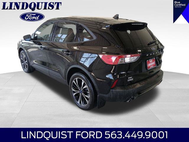 Certified 2022 Ford Escape SE w/ SE Sport Appearance Package AWD/4WD image 4