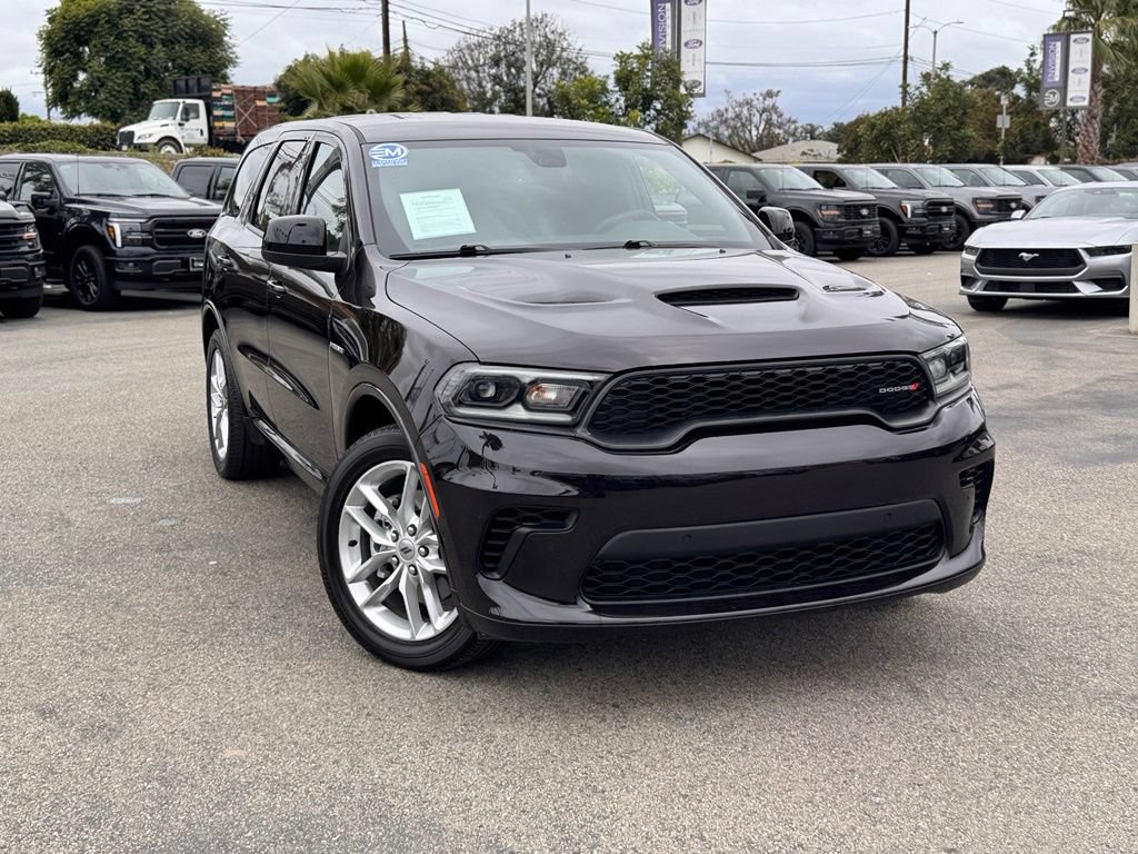 Used 2023 Dodge Durango R/T w/ Trailer Tow Group IV RWD image 2