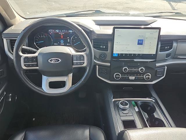 Certified 2023 Ford Expedition XLT image 6