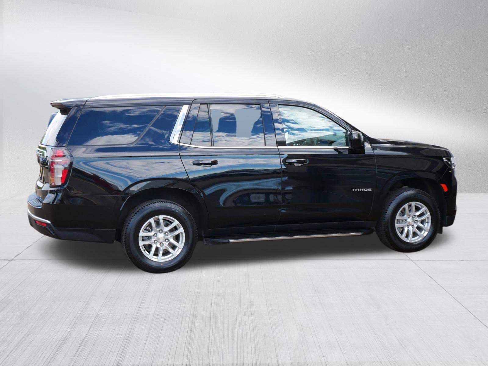 Used 2023 Chevrolet Tahoe LT image 5