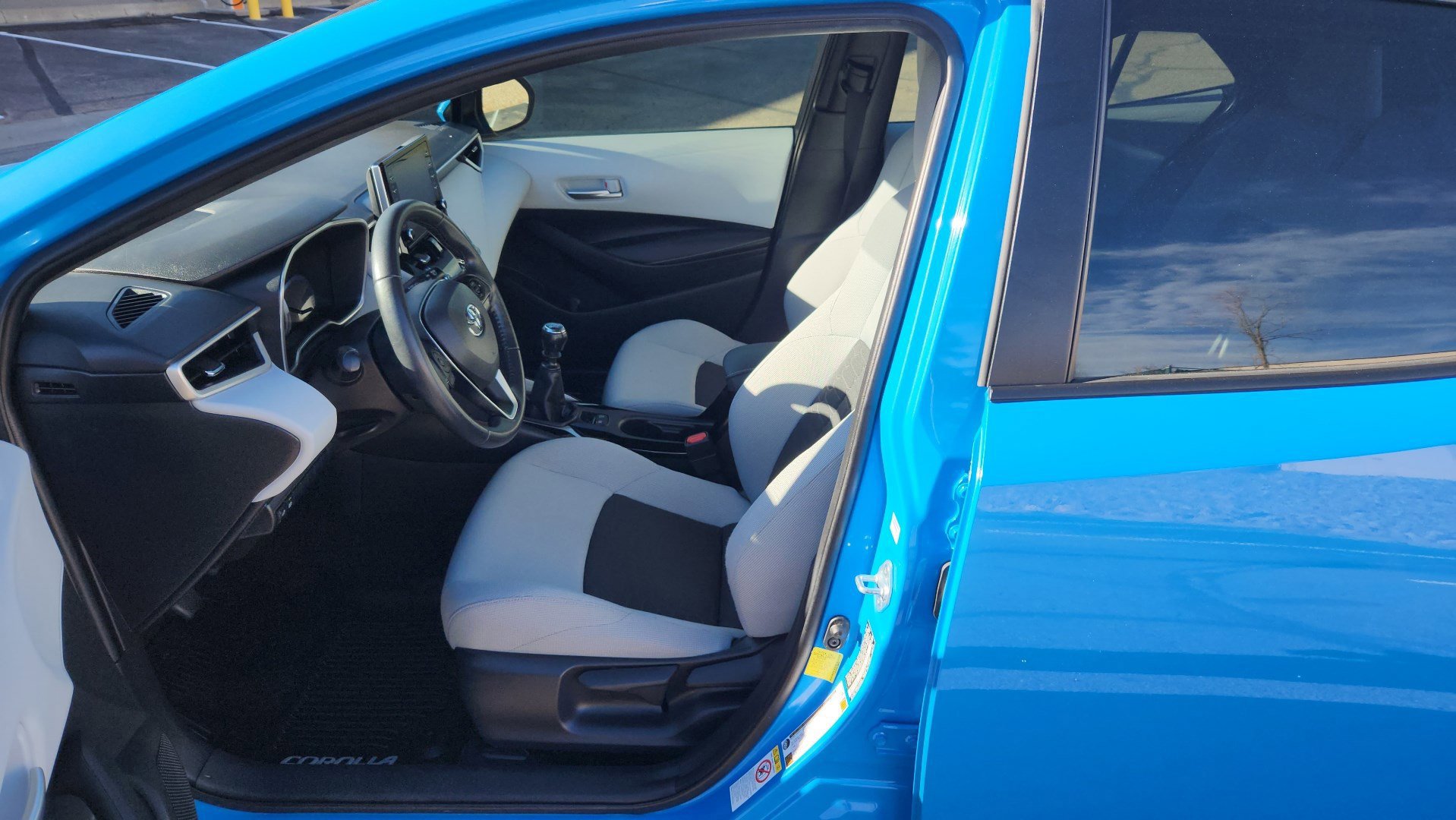 Used 2019 Toyota Corolla SE image 25