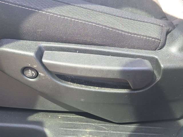 Used 2025 Nissan Pathfinder SV FWD image 19