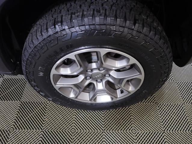 Used 2021 Jeep Cherokee Trailhawk AWD/4WD image 39