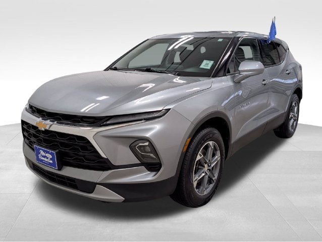 Used 2025 Chevrolet Blazer LT FWD image 17