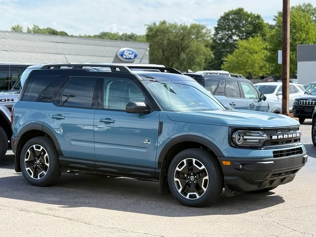 Certified 2022 Ford Bronco Sport Outer Banks w/ Tech Package AWD/4WD image 27