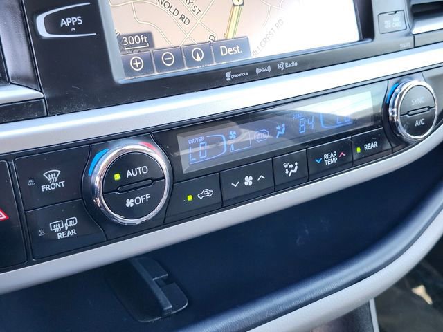 Used 2019 Toyota Highlander XLE image 25