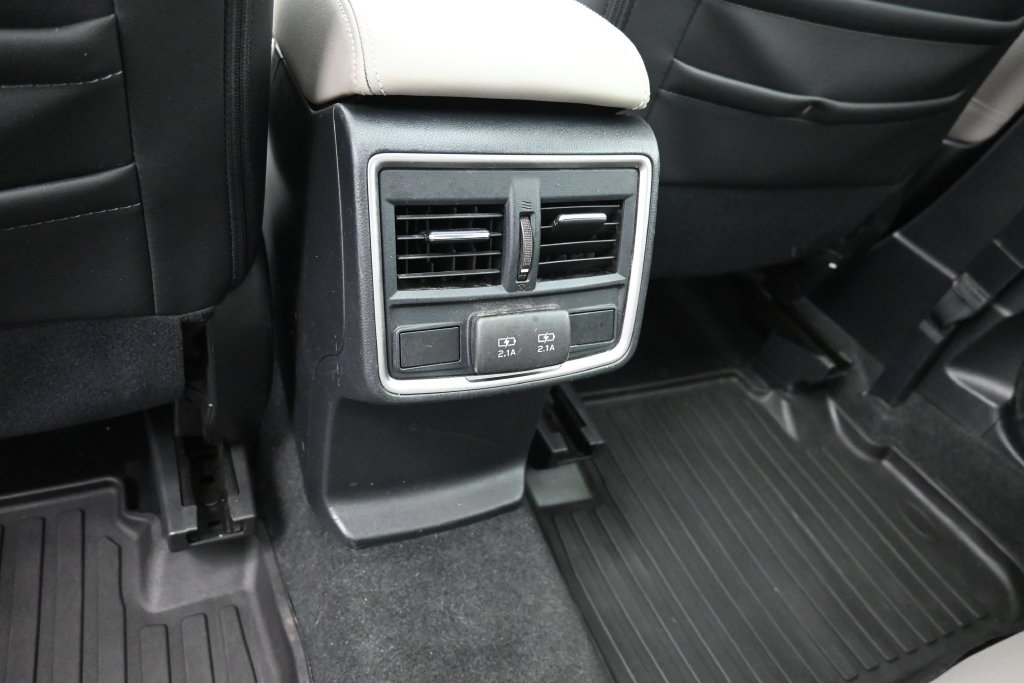 Used 2020 Subaru Forester Limited w/ Popular Package #3 AWD/4WD image 3