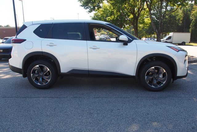Used 2026 Nissan Rogue SV FWD image 8