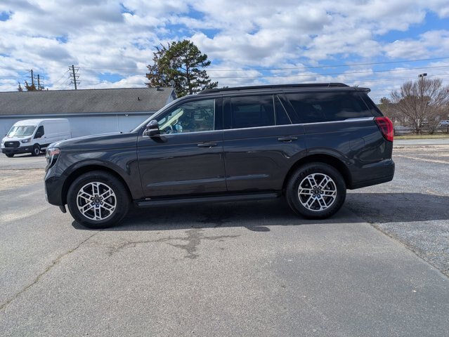 Certified 2025 Ford Expedition Active RWD image 8