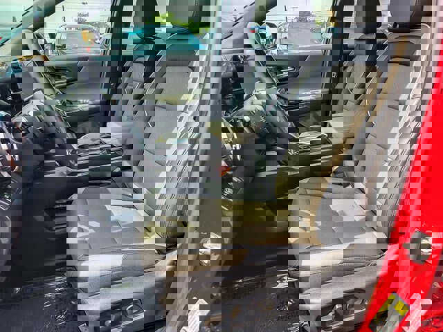 Used 2025 Chevrolet Equinox LT w/ Convenience Package II image 10