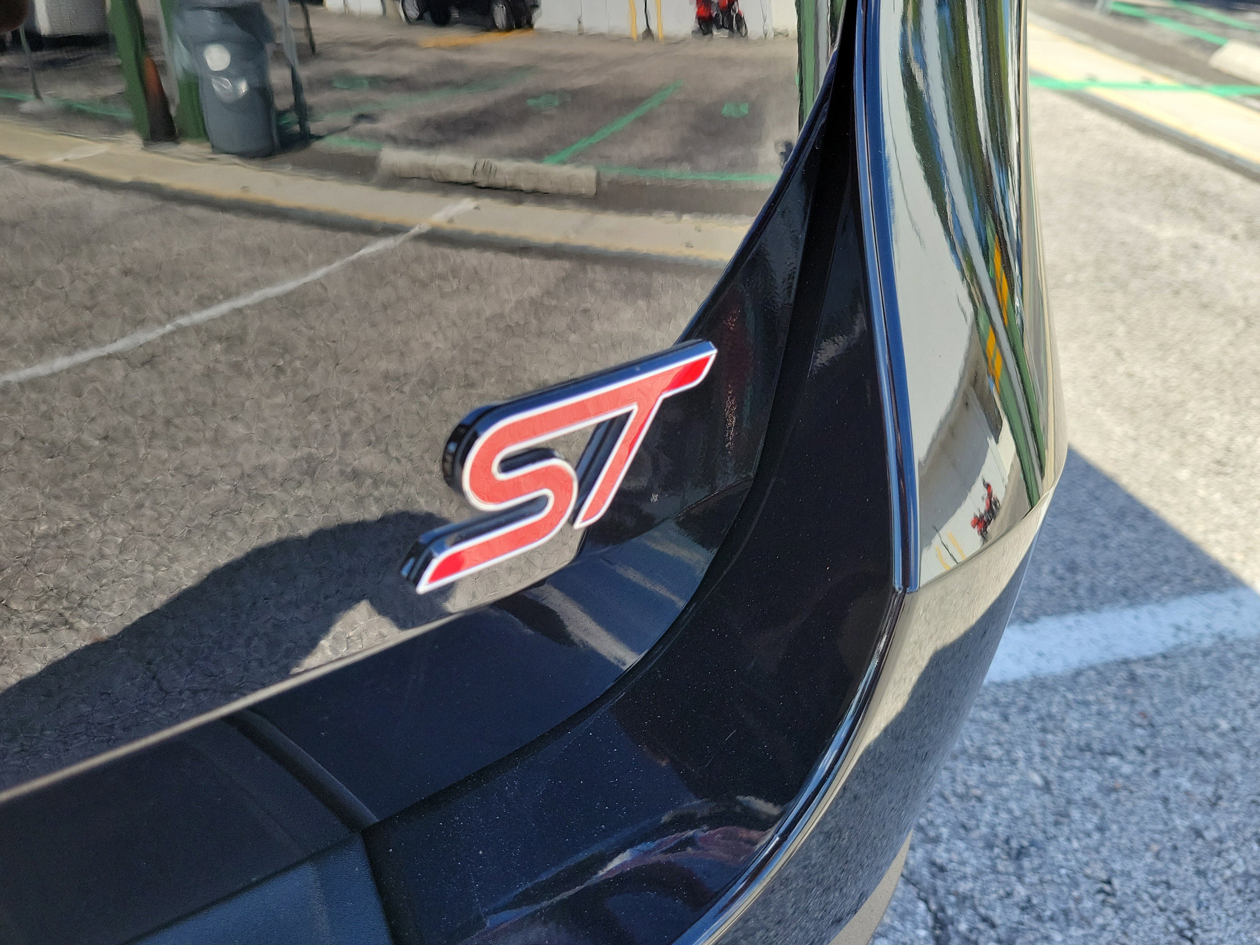 Certified 2025 Ford Explorer ST w/ Sun And Sound Package image 10