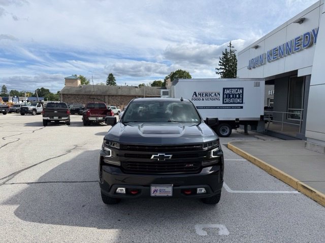 Used 2021 Chevrolet Silverado 1500 LT Trail Boss w/ Bed Protection Package AWD/4WD image 2