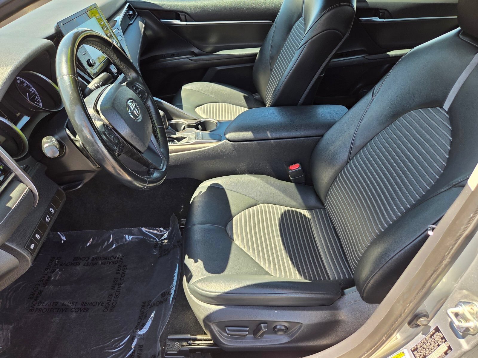 Used 2022 Toyota Camry SE FWD image 10