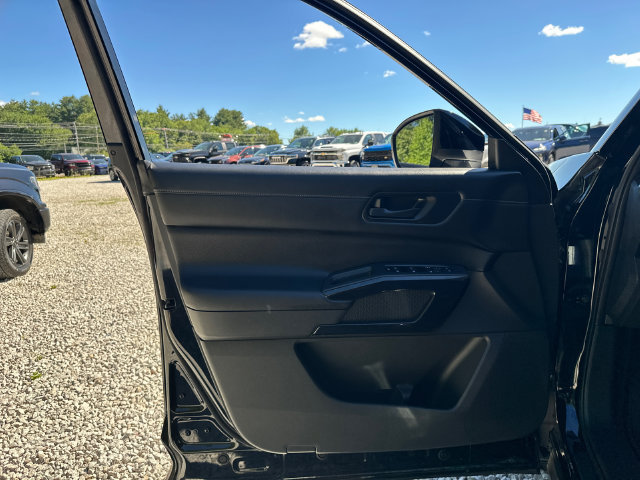 Used 2025 Nissan Pathfinder S w/ Cargo Package AWD/4WD image 22