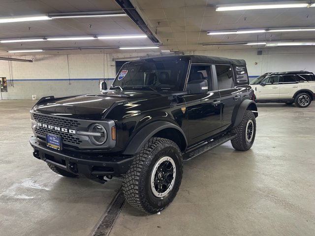 Certified 2024 Ford Bronco Badlands AWD/4WD image 3