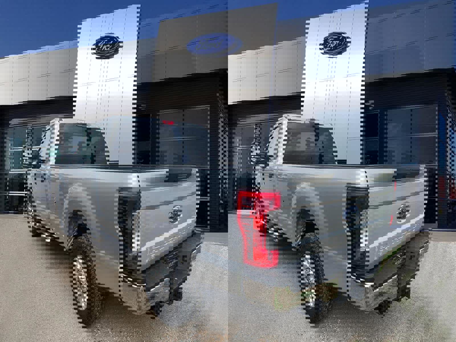 Certified 2017 Ford F250 XLT image 2