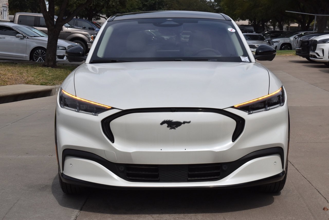 Certified 2021 Ford Mustang Mach-E Premium RWD image 3