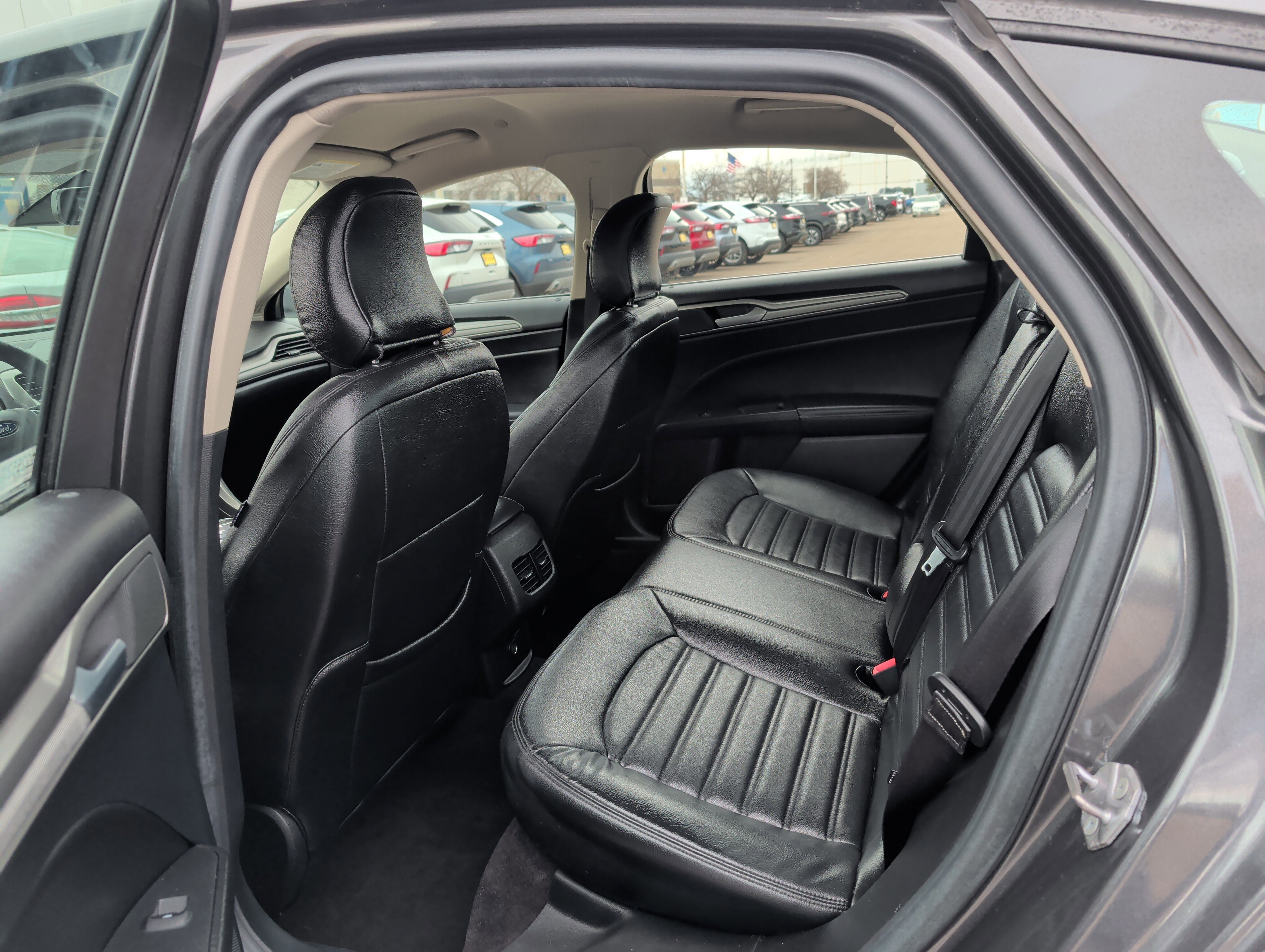 Certified 2019 Ford Fusion SE image 5