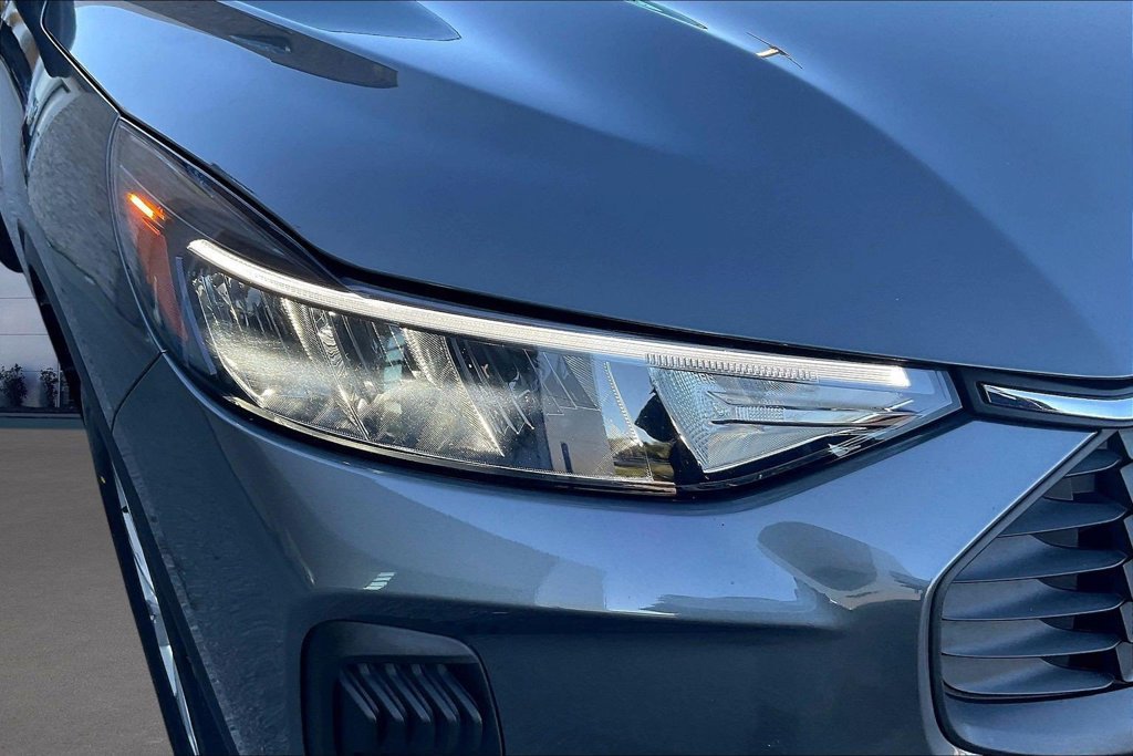 Certified 2025 Ford Escape Active AWD/4WD image 33